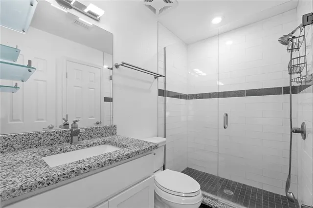 $158,000 | 1710 Garden Lake Drive, Unit 1710, Winter Haven, FL 33884