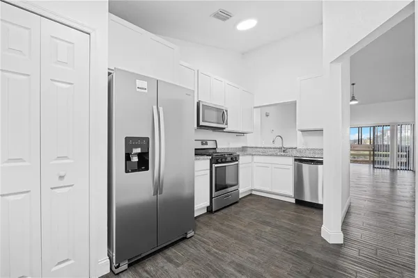 $158,000 | 1710 Garden Lake Drive, Unit 1710, Winter Haven, FL 33884