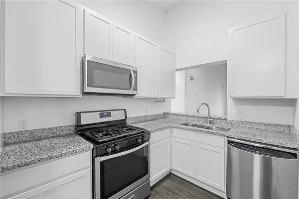 $158,000 | 1710 Garden Lake Drive, Unit 1710, Winter Haven, FL 33884