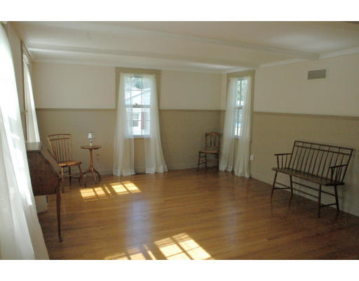 71 Davis Road Methuen, MA 01844 - Photo 6 of 10 Gallery Image 6