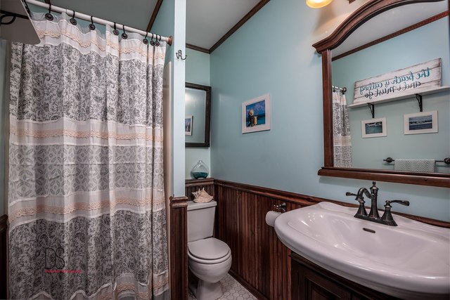 2983 East 1520th Road Ottawa, IL 61350 - Photo 17 of 21 a bathroom with a sink toilet and shower