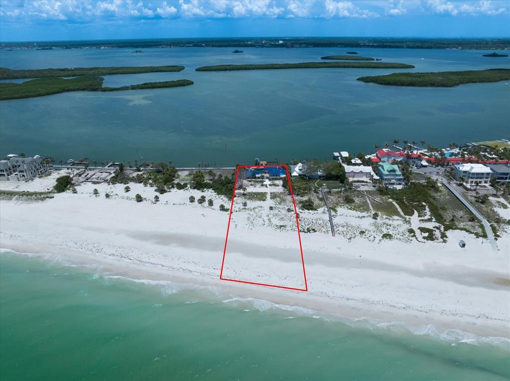 1114 Mandalay Point Road Clearwater Beach, FL 33767 - Photo 13 of 30