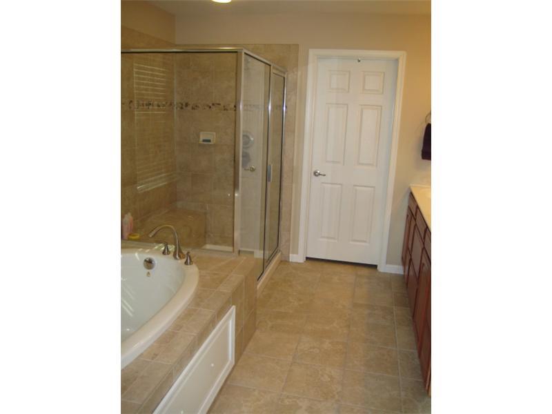 126 Walnut Drive McKees Rocks, PA 15136 - Photo 20 of 24 Master Bath/Spa.