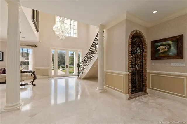 a view of entryway and hall