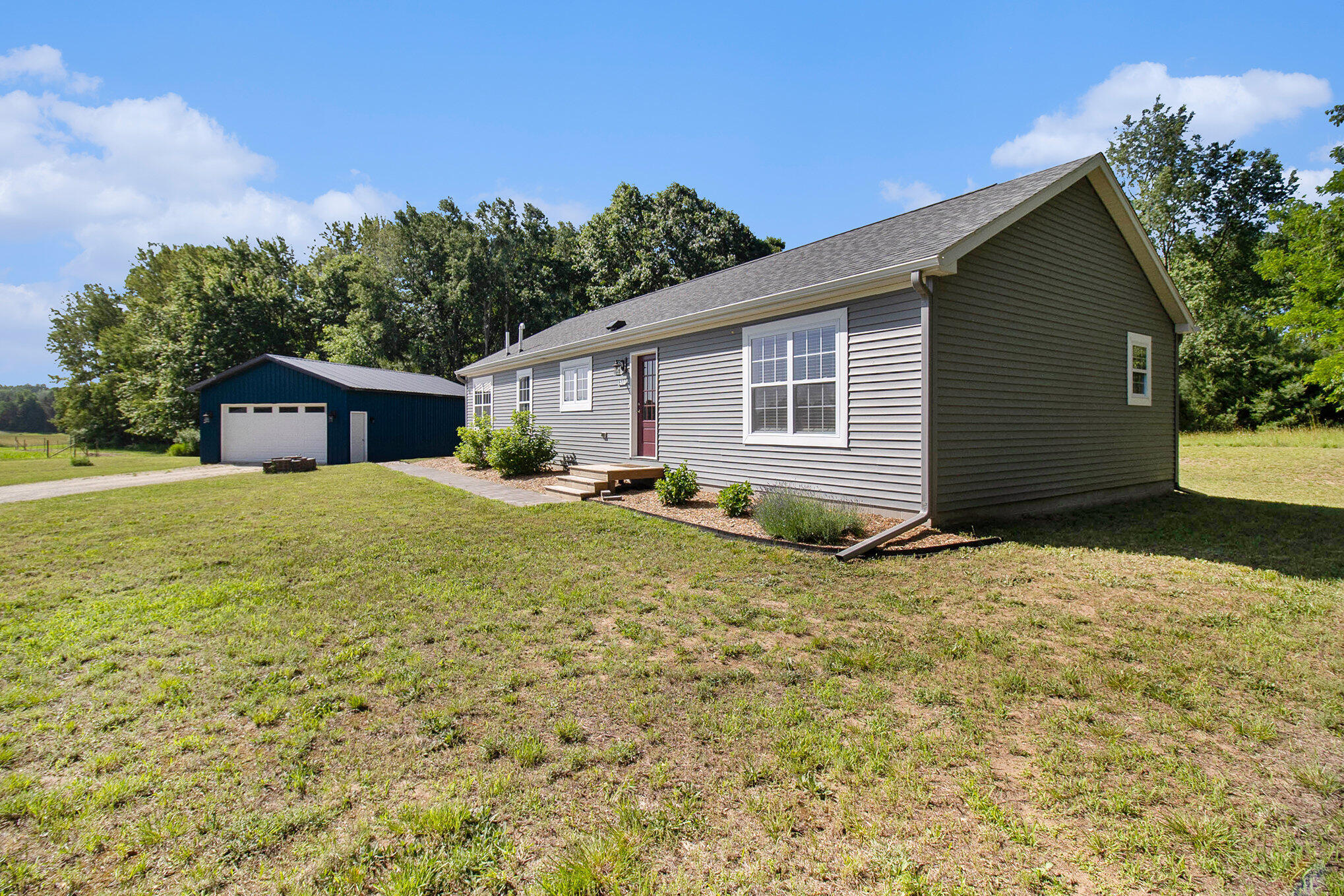 6127 River Road Manistee, MI 49660 - Photo 4 of 34 004_5r6a7816_365