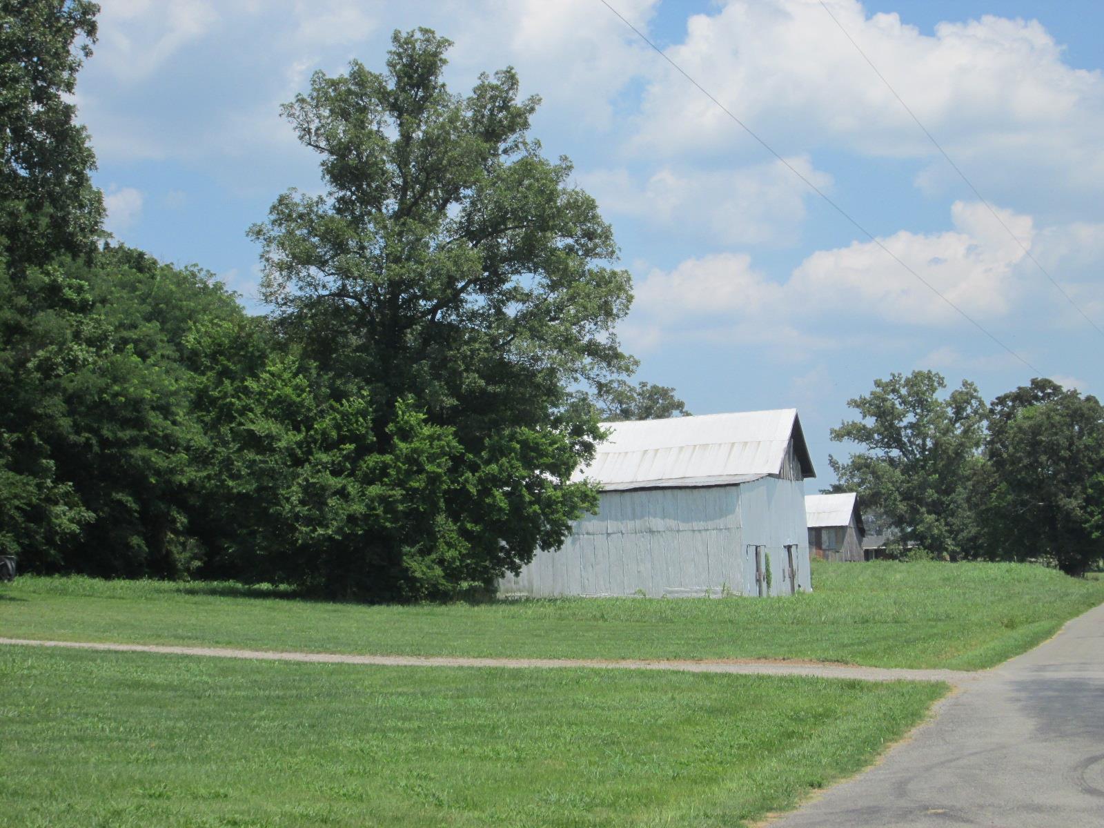 7090 Swann Road Springfield, TN 37172 - Photo 22 of 30 a view of a golf course with a garden