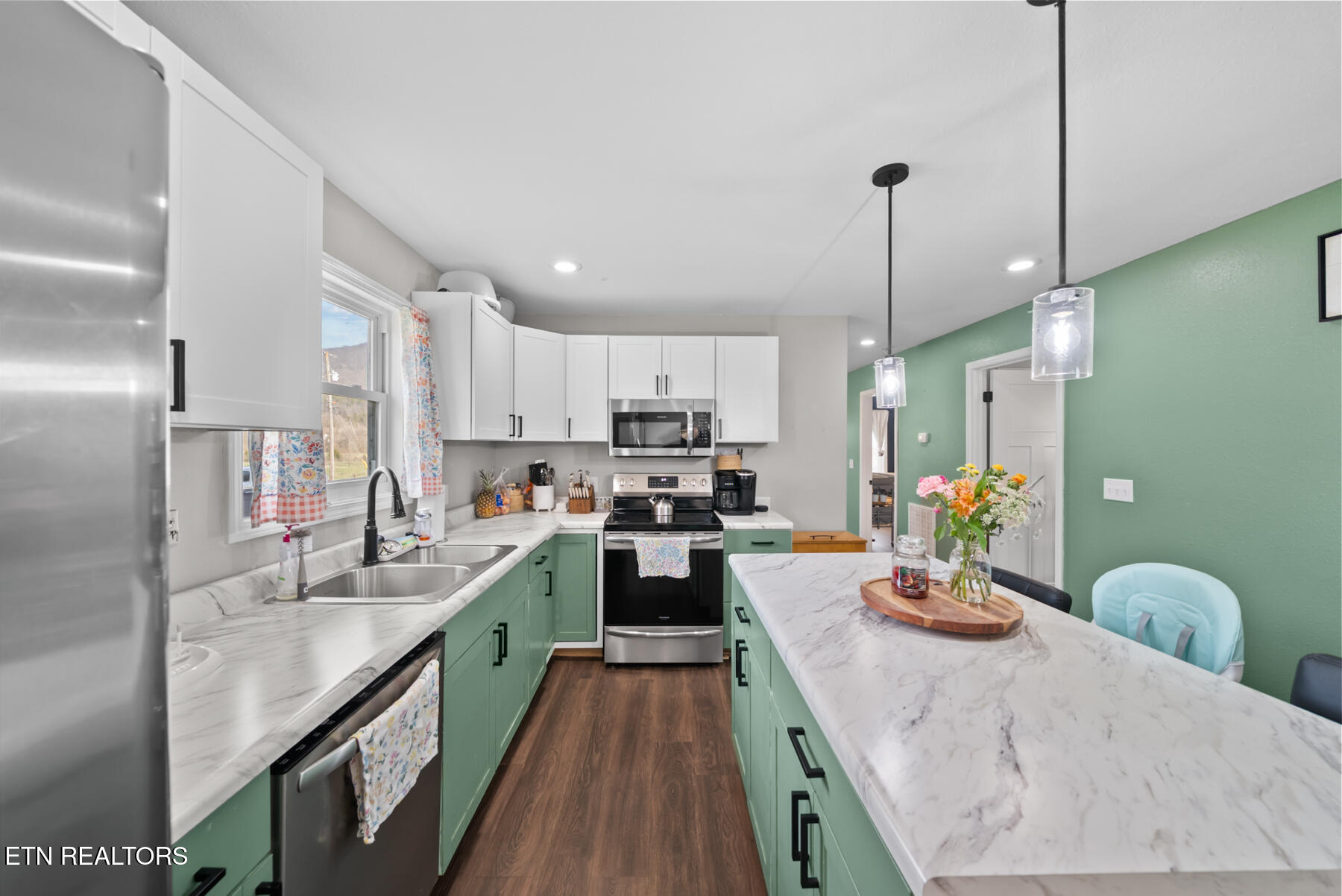 233 Hebbertsburg Road Crab Orchard, TN 37723 - Photo 19 of 40 Kitchen