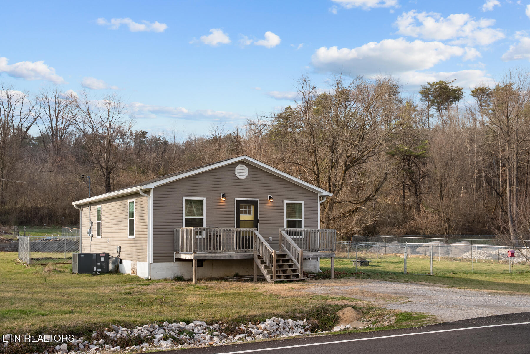 233 Hebbertsburg Road Crab Orchard, TN 37723 - Photo 3 of 40 Front of House