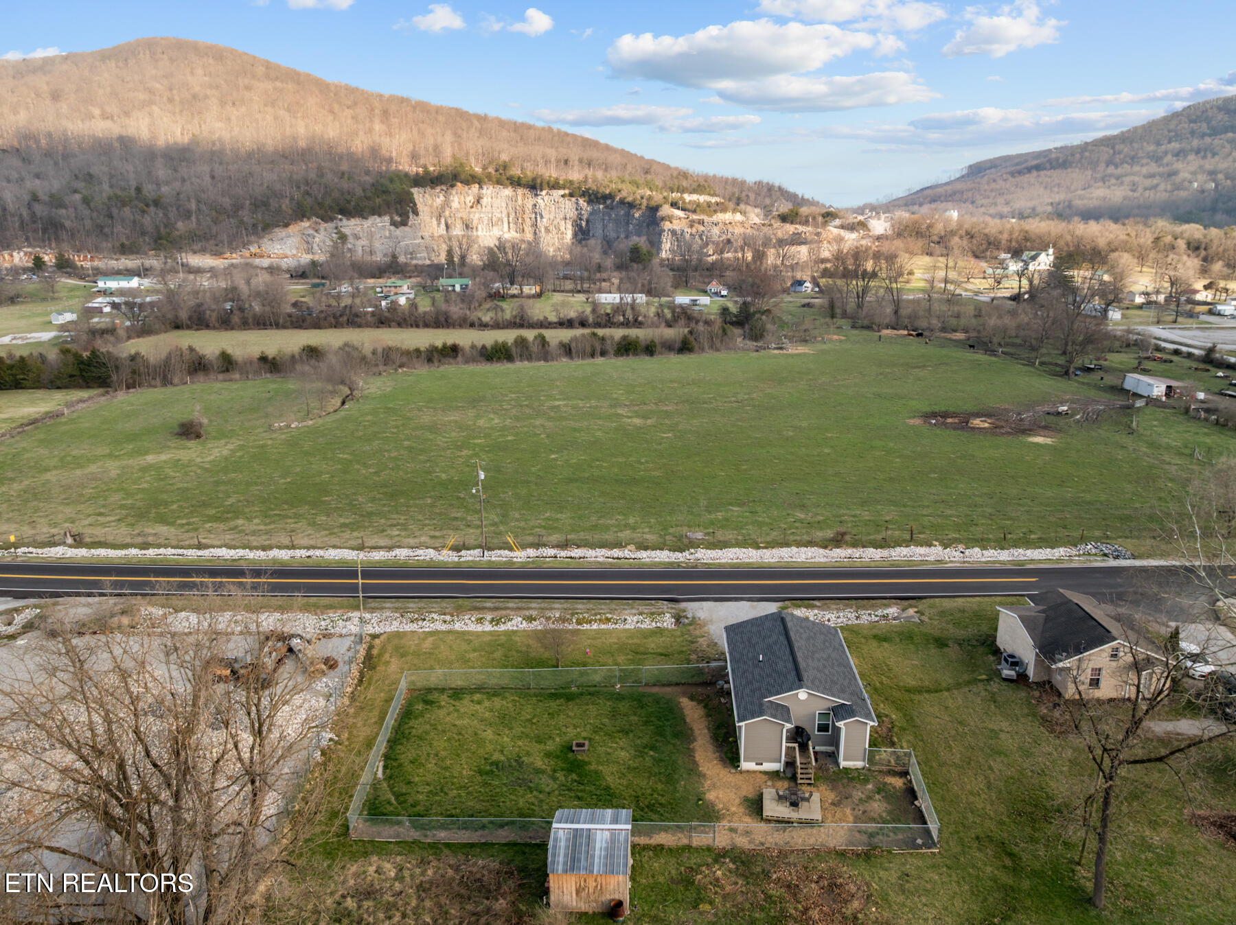 233 Hebbertsburg Road Crab Orchard, TN 37723 - Photo 39 of 40 Aerial
