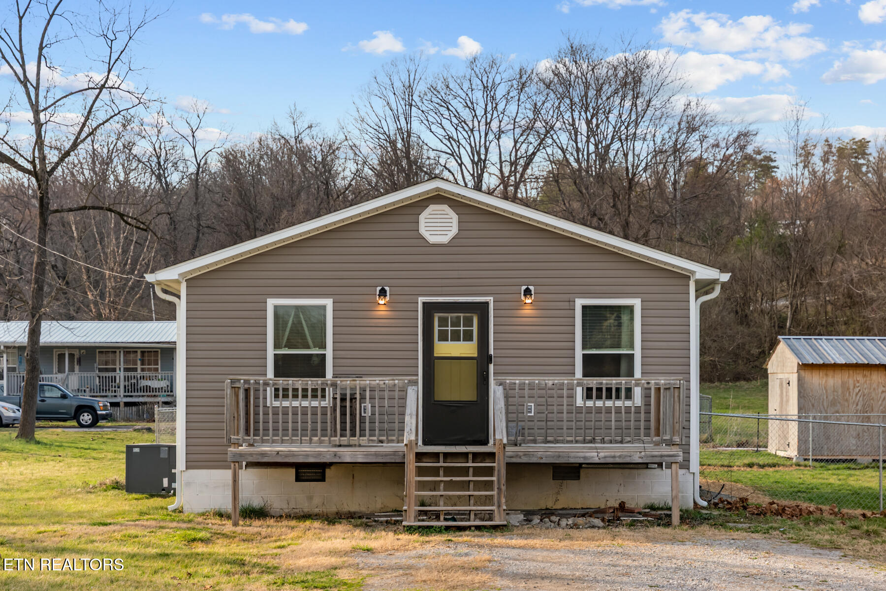 233 Hebbertsburg Road Crab Orchard, TN 37723 - Photo 4 of 40 Front of House