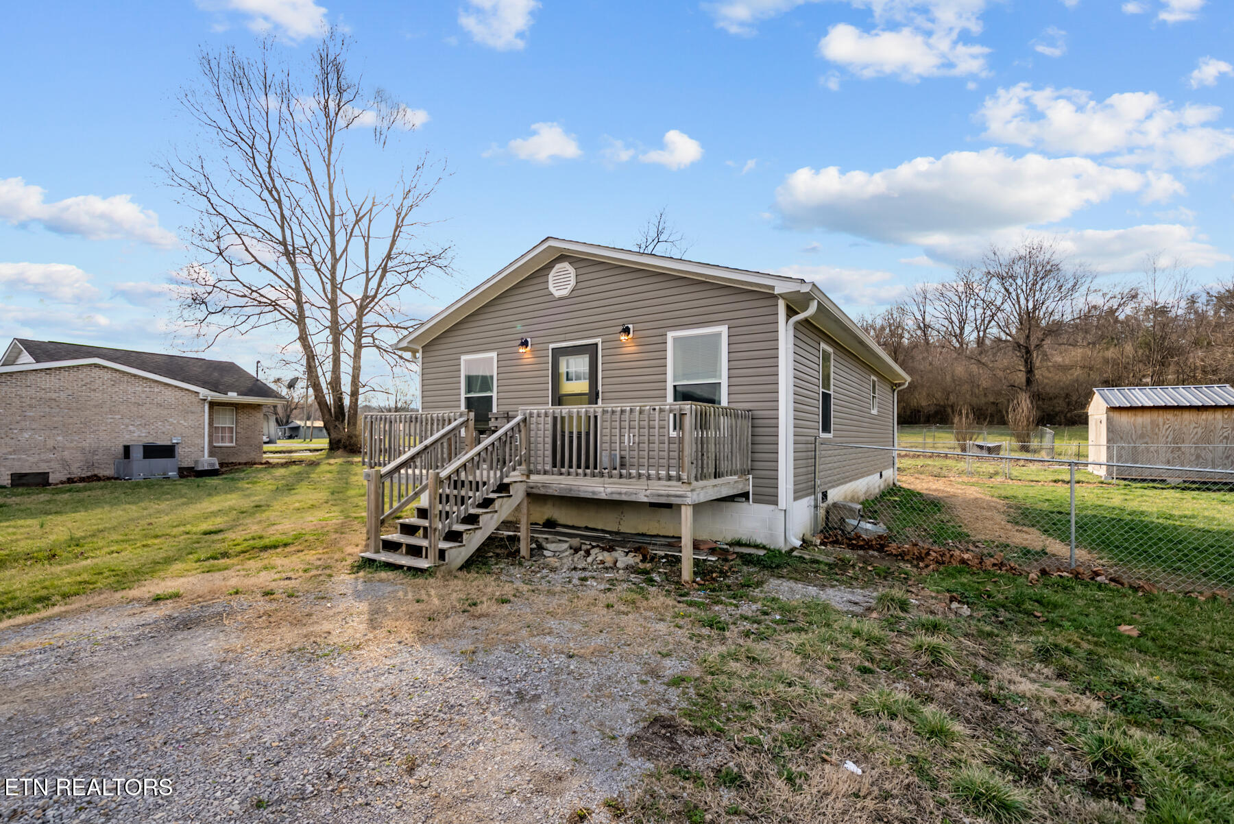 233 Hebbertsburg Road Crab Orchard, TN 37723 - Photo 8 of 40 Front of House