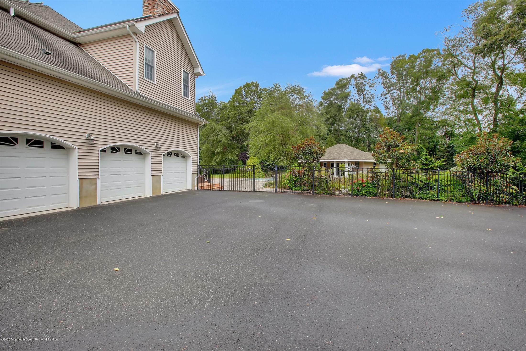 502 West Farms Road Howell, NJ 07731 - Photo 5 of 41 05-Three Car Garage