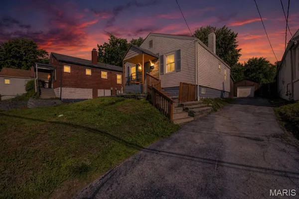 $172,900 | 9721 Midland Boulevard, Overland, MO 63114