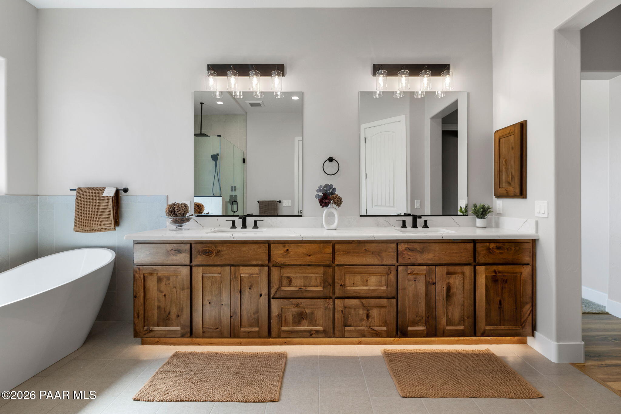 9596 North Bridle Ridge Road Prescott, AZ 86305 - Photo 19 of 45 19-Primary Bathroom 1