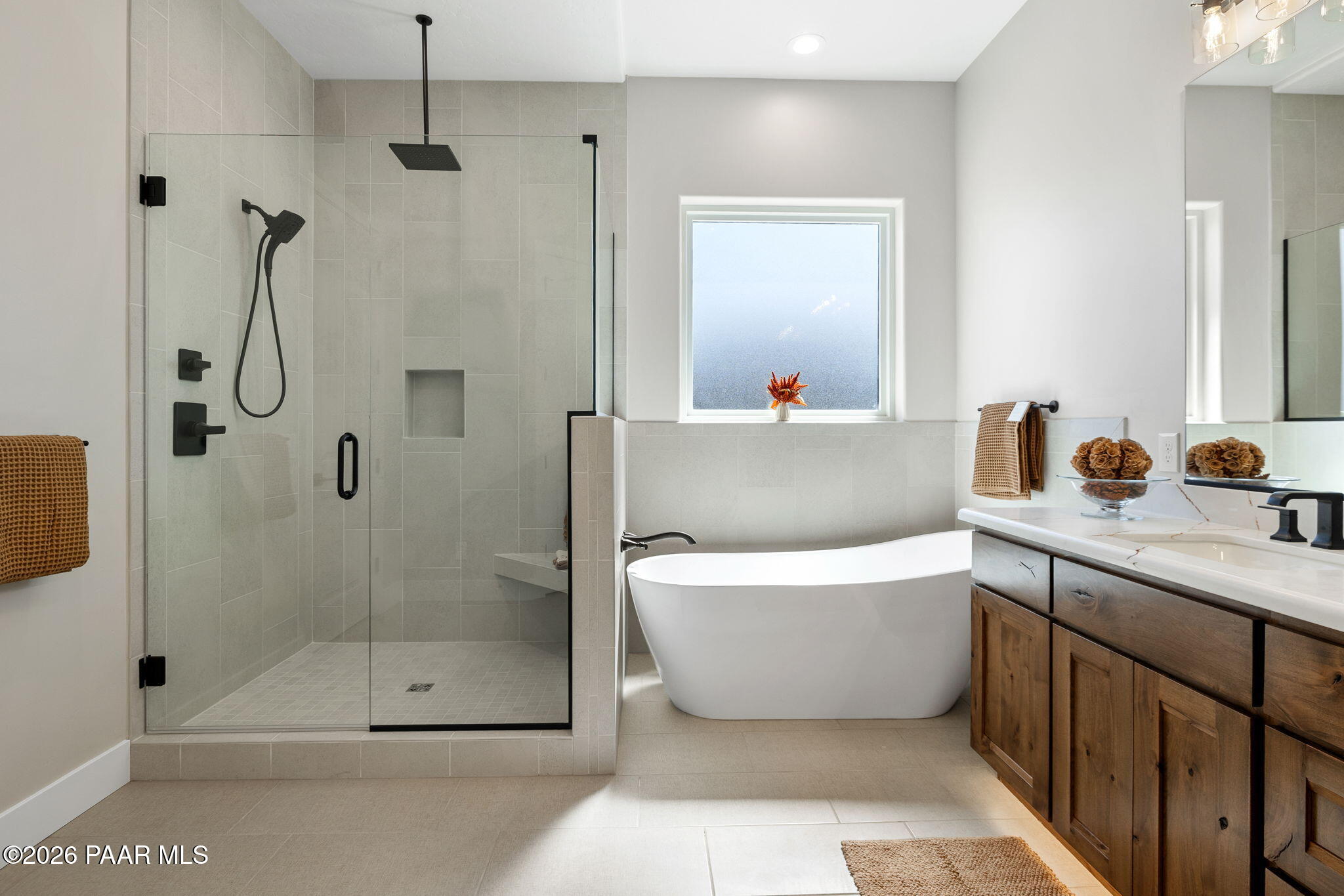 9596 North Bridle Ridge Road Prescott, AZ 86305 - Photo 20 of 45 20-Primary Bathroom 2