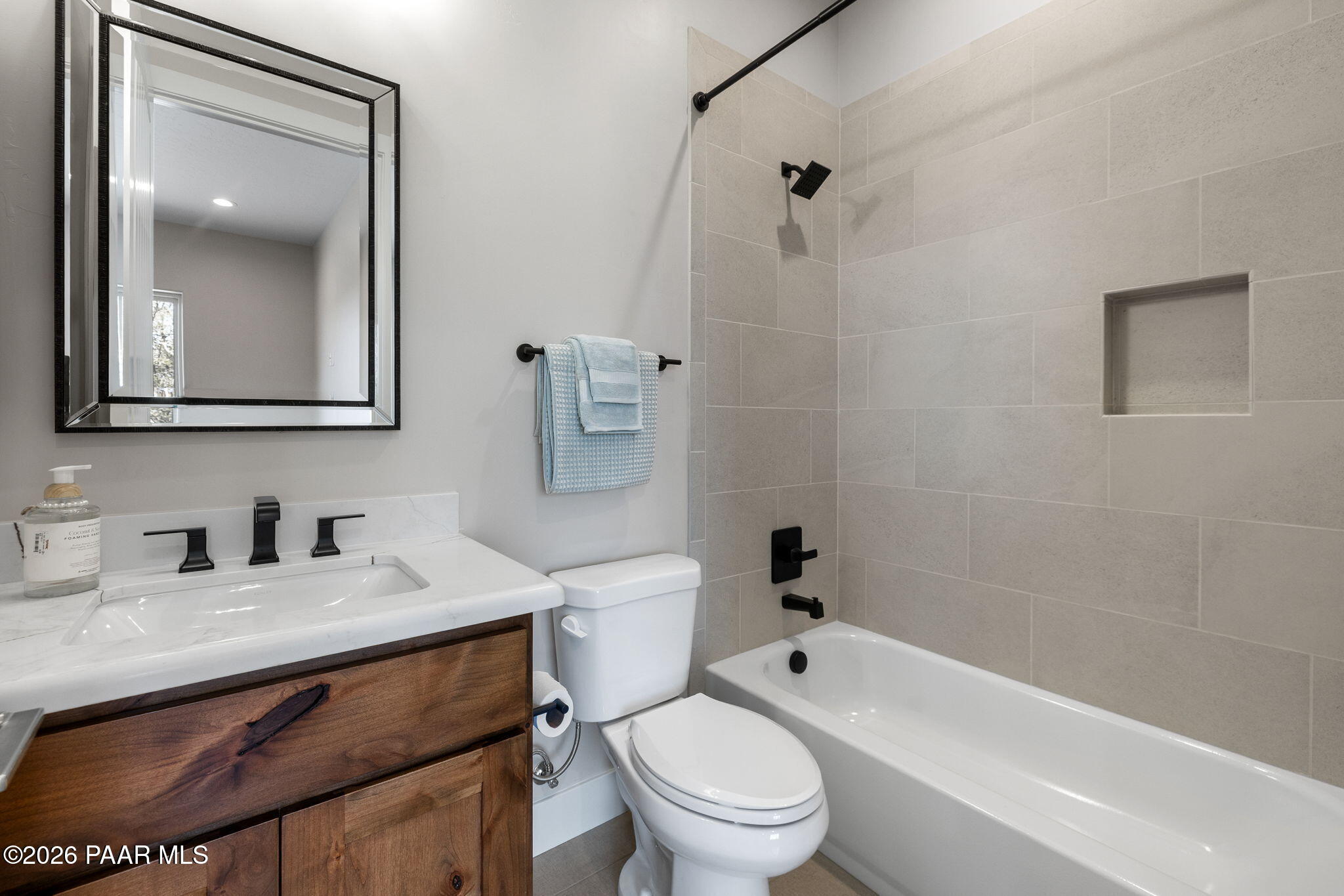 9596 North Bridle Ridge Road Prescott, AZ 86305 - Photo 25 of 45 25-Bathroom 3