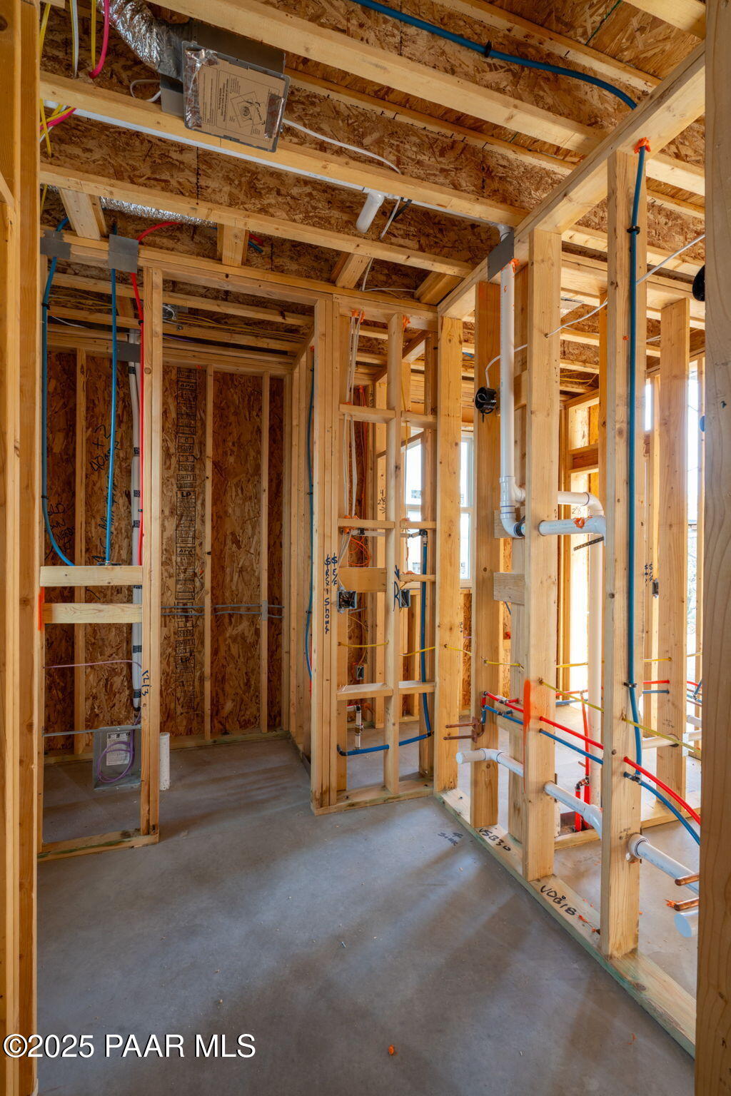 9596 North Bridle Ridge Road Prescott, AZ 86305 - Photo 51 of 58 a view of a room with wooden floor