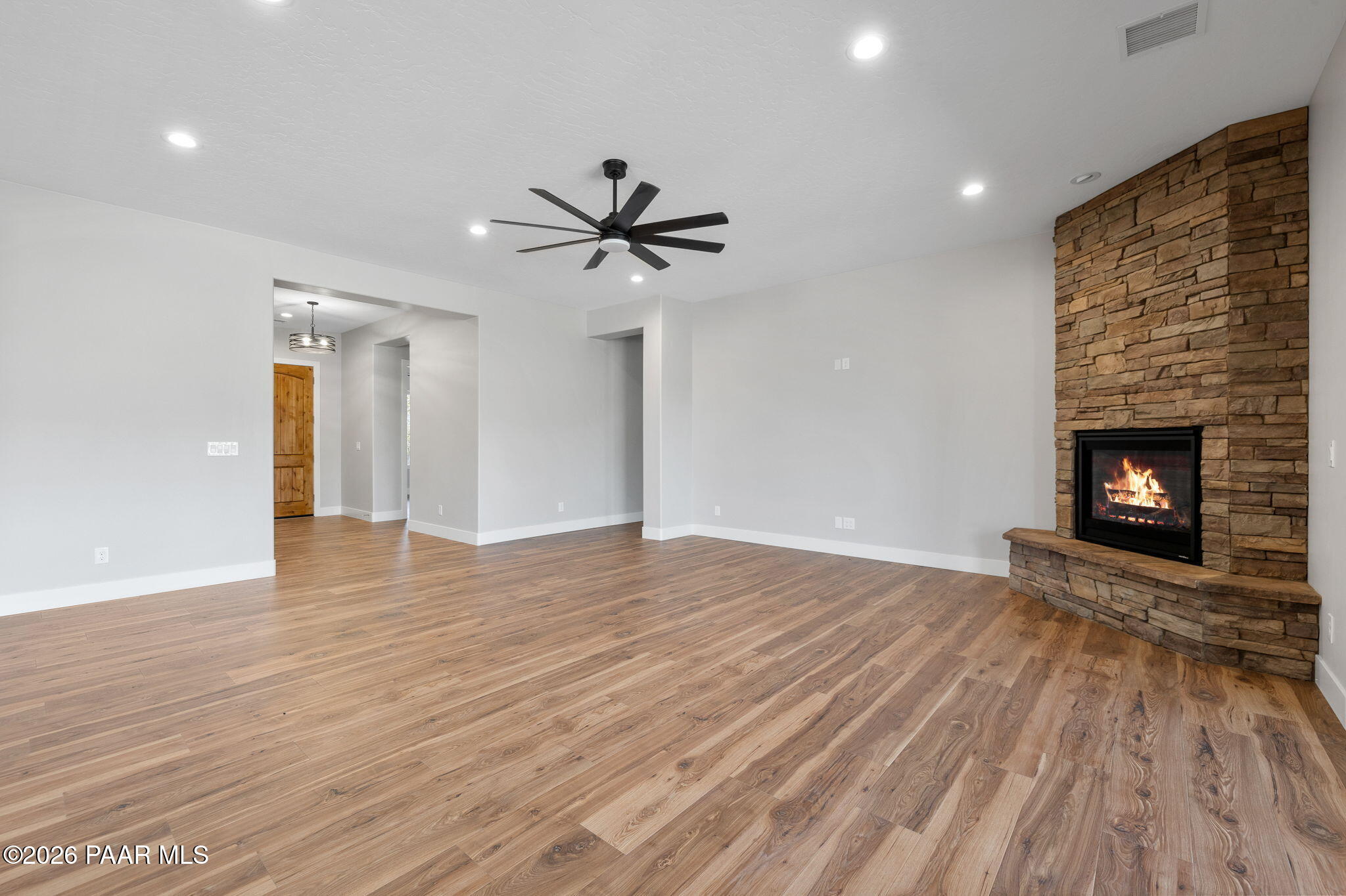 9596 North Bridle Ridge Road Prescott, AZ 86305 - Photo 9 of 45 9-Living Room