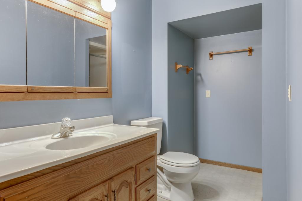 1528 Sherwood Road Shoreview, MN 55126 - Photo 19 of 24 Gallery Image 19