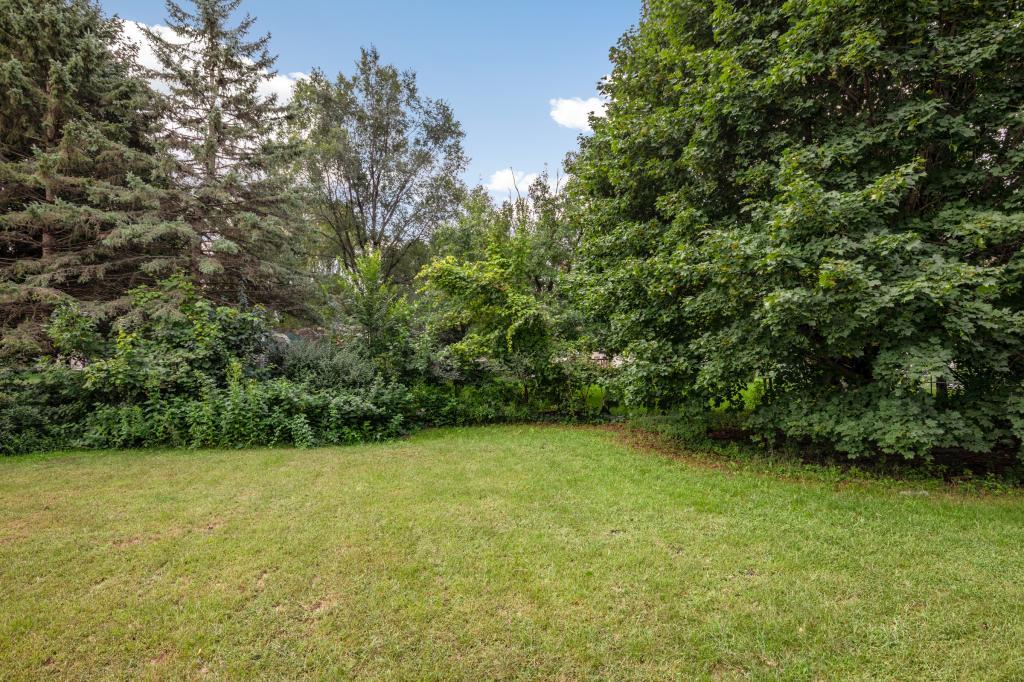 1528 Sherwood Road Shoreview, MN 55126 - Photo 23 of 24 Gallery Image 23