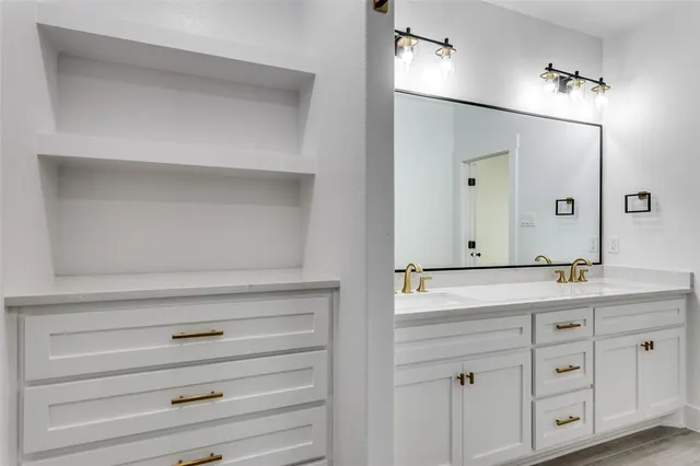 $363,500 | 5601 Houghton Avenue, Fort Worth, TX 76107