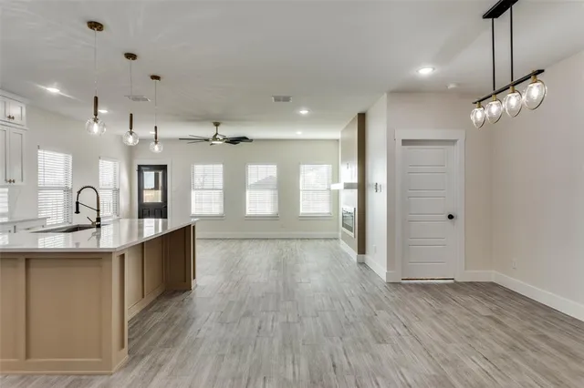 $363,500 | 5601 Houghton Avenue, Fort Worth, TX 76107