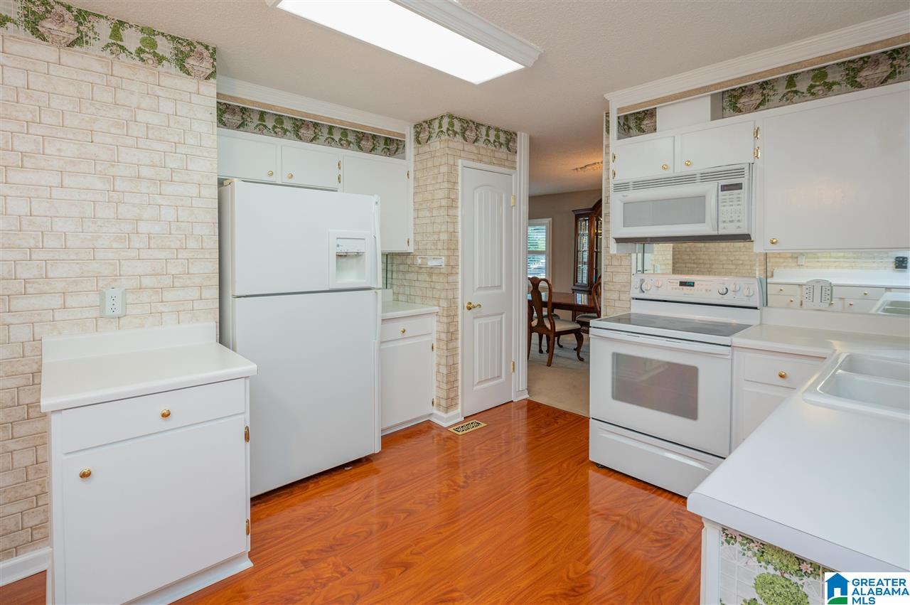 2678 Chandalar Lane Pelham, AL 35124 - Photo 4 of 50