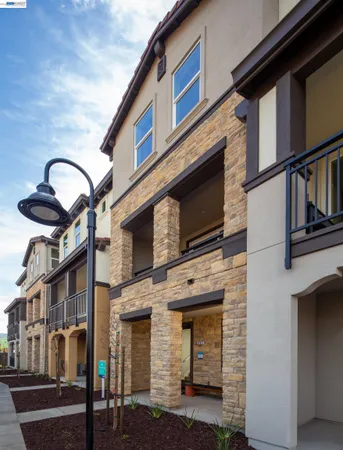 $1,159,990 | 905 More Lane, Unit 1302, Morgan Hill, CA 95037