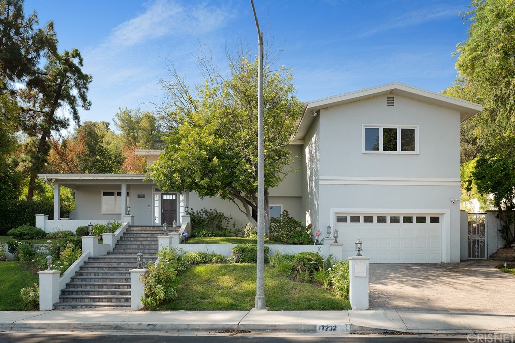 17232 Quesan Place Encino, CA 91316 - Photo 1 of 55