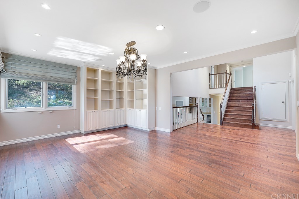 17232 Quesan Place Encino, CA 91316 - Photo 17 of 55