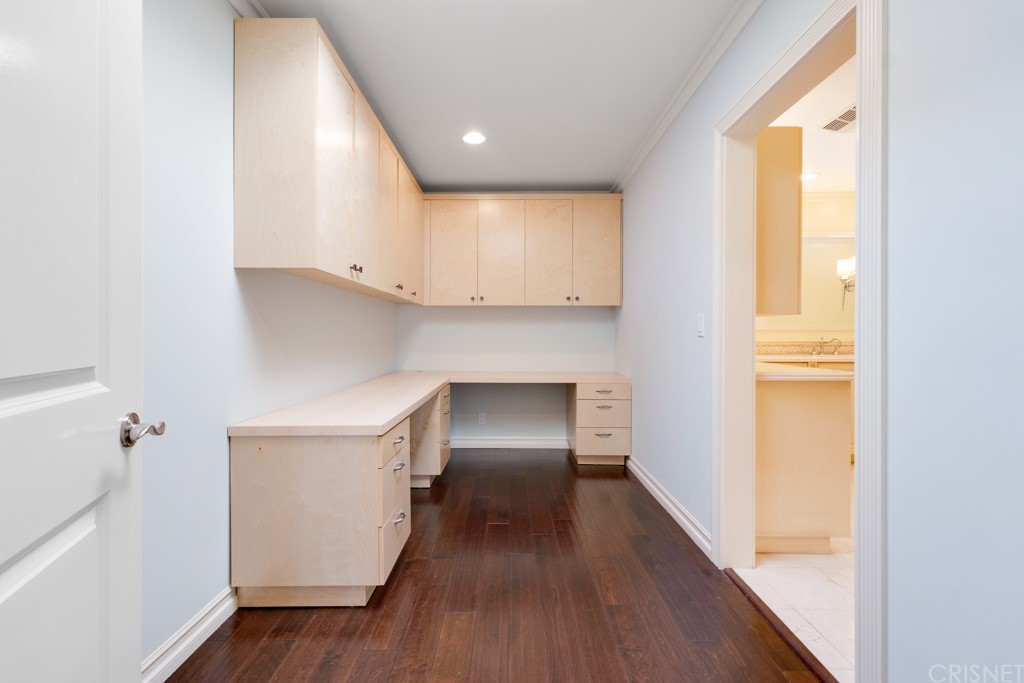 17232 Quesan Place Encino, CA 91316 - Photo 31 of 55