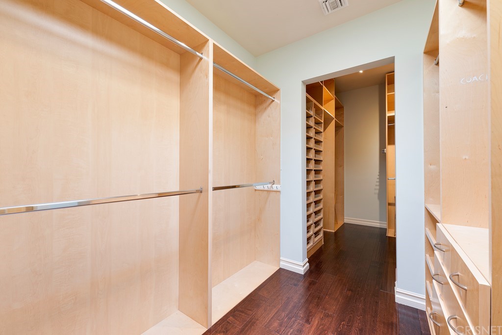 17232 Quesan Place Encino, CA 91316 - Photo 32 of 55