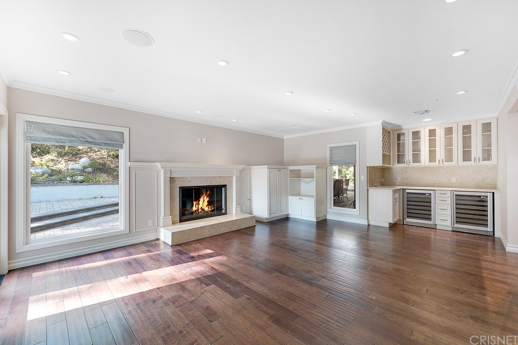 17232 Quesan Place Encino, CA 91316 - Photo 9 of 55