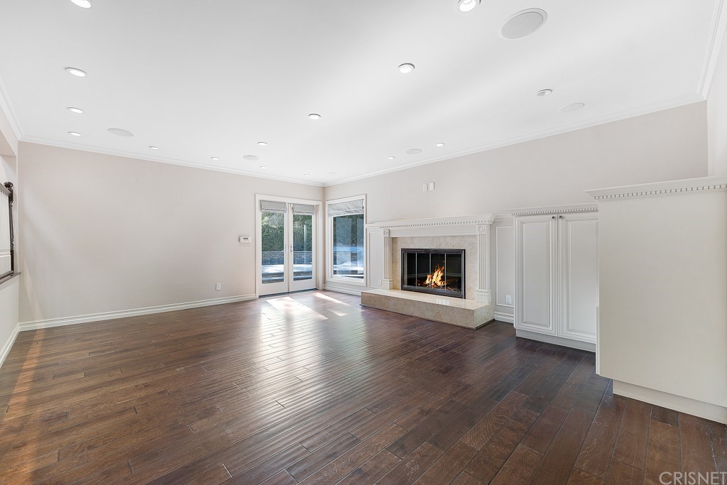 17232 Quesan Place Encino, CA 91316 - Photo 10 of 55