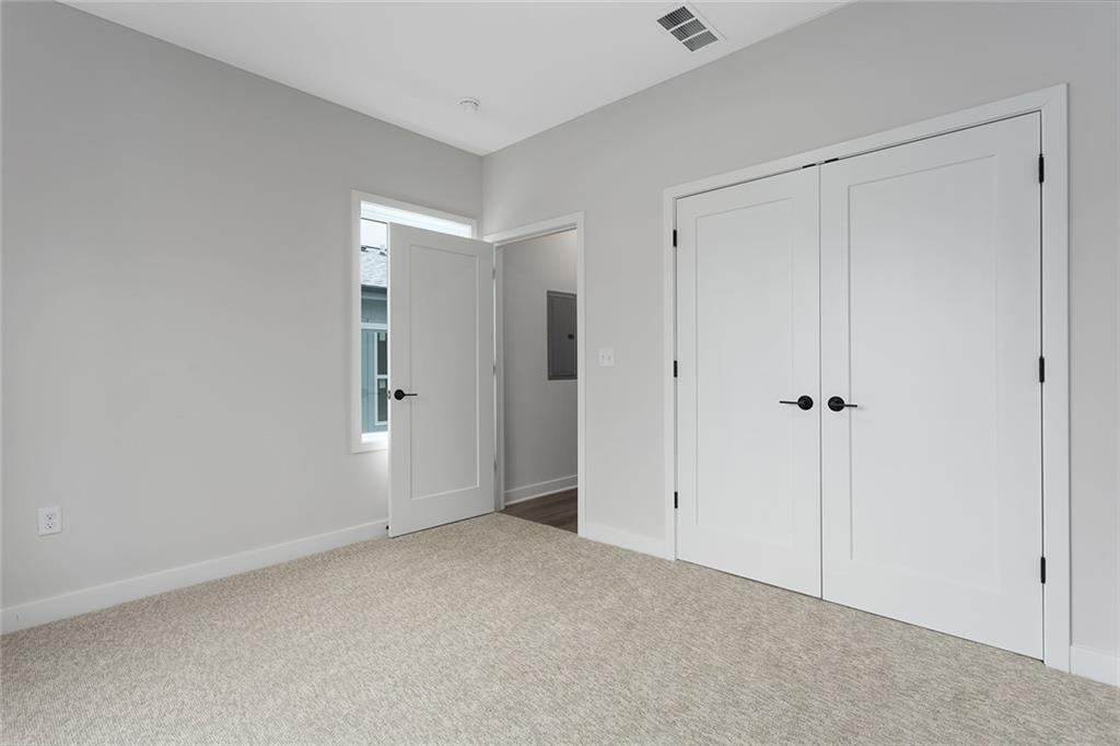 4521 Forest Avenue, Unit B Kansas City, MO 64110 - Photo 14 of 31 Gallery Image 14