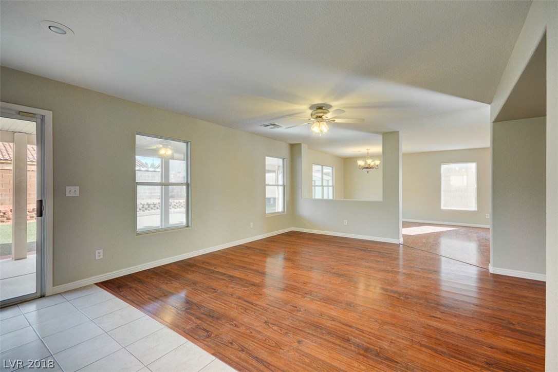 446 Groft Way Henderson, NV 89015 - Photo 14 of 35 Gallery Image 14