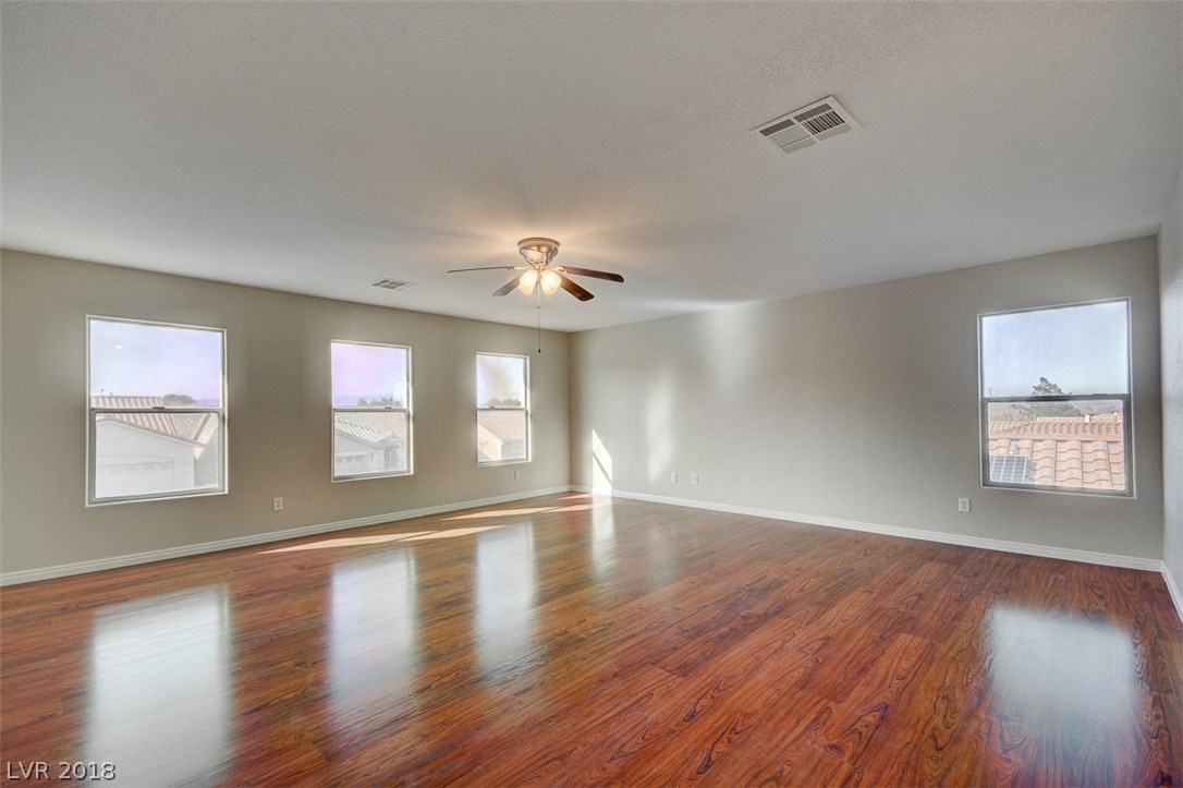446 Groft Way Henderson, NV 89015 - Photo 7 of 35 Gallery Image 7