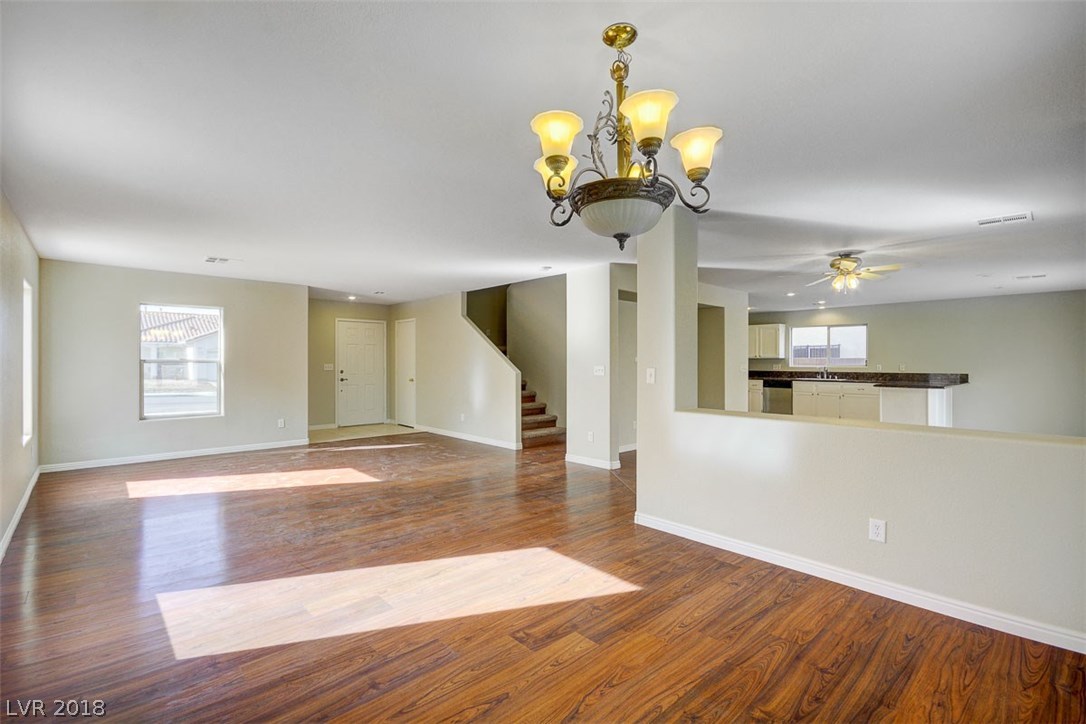446 Groft Way Henderson, NV 89015 - Photo 9 of 35 Gallery Image 9