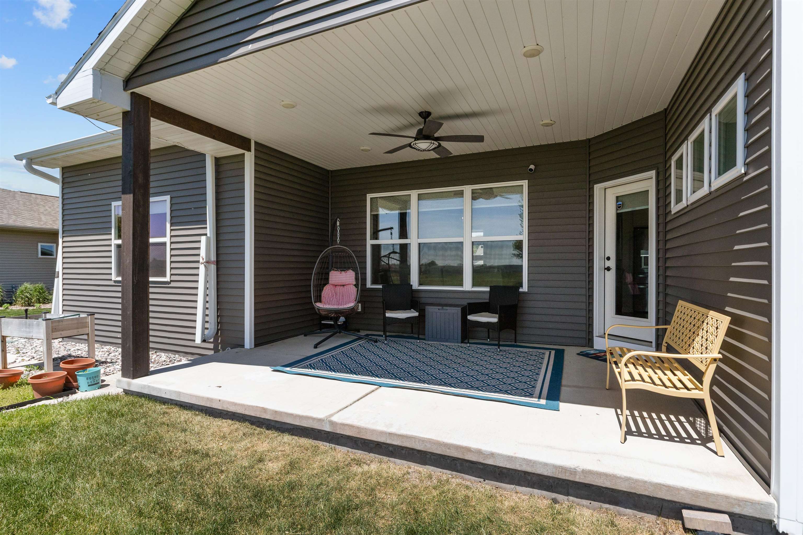 2157 Fox Point Court De Pere, WI 54115 - Photo 15 of 75