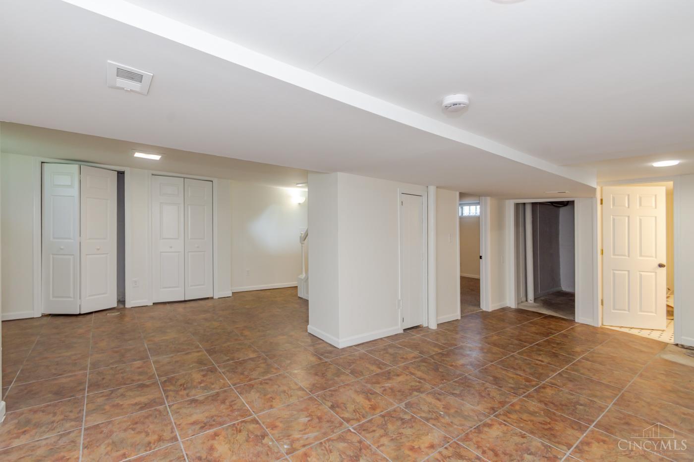 113 Gideon Road Middletown, OH 45044 - Photo 21 of 35
