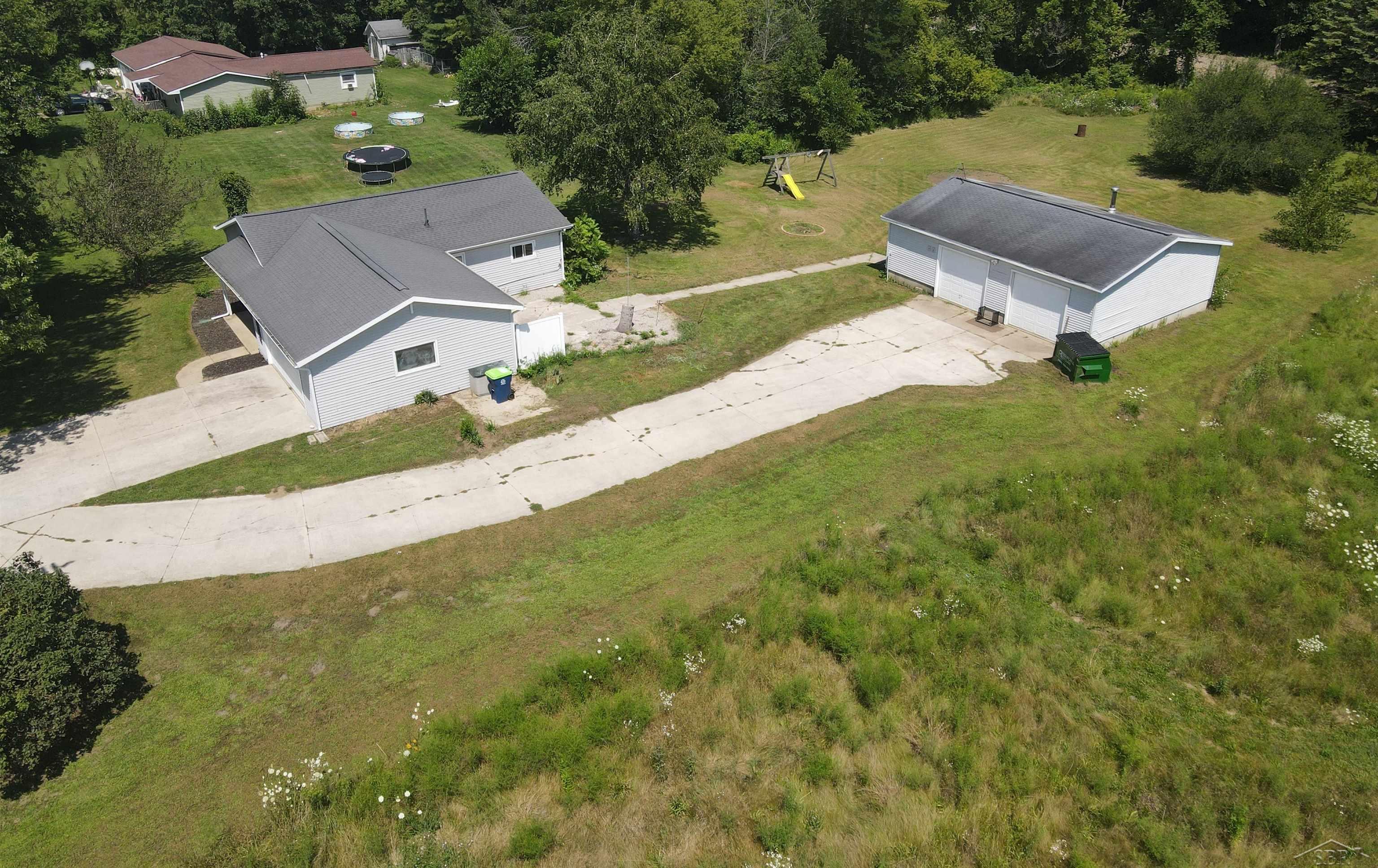 15473 Stuart Road Chesaning, MI 48616 - Photo 3 of 17