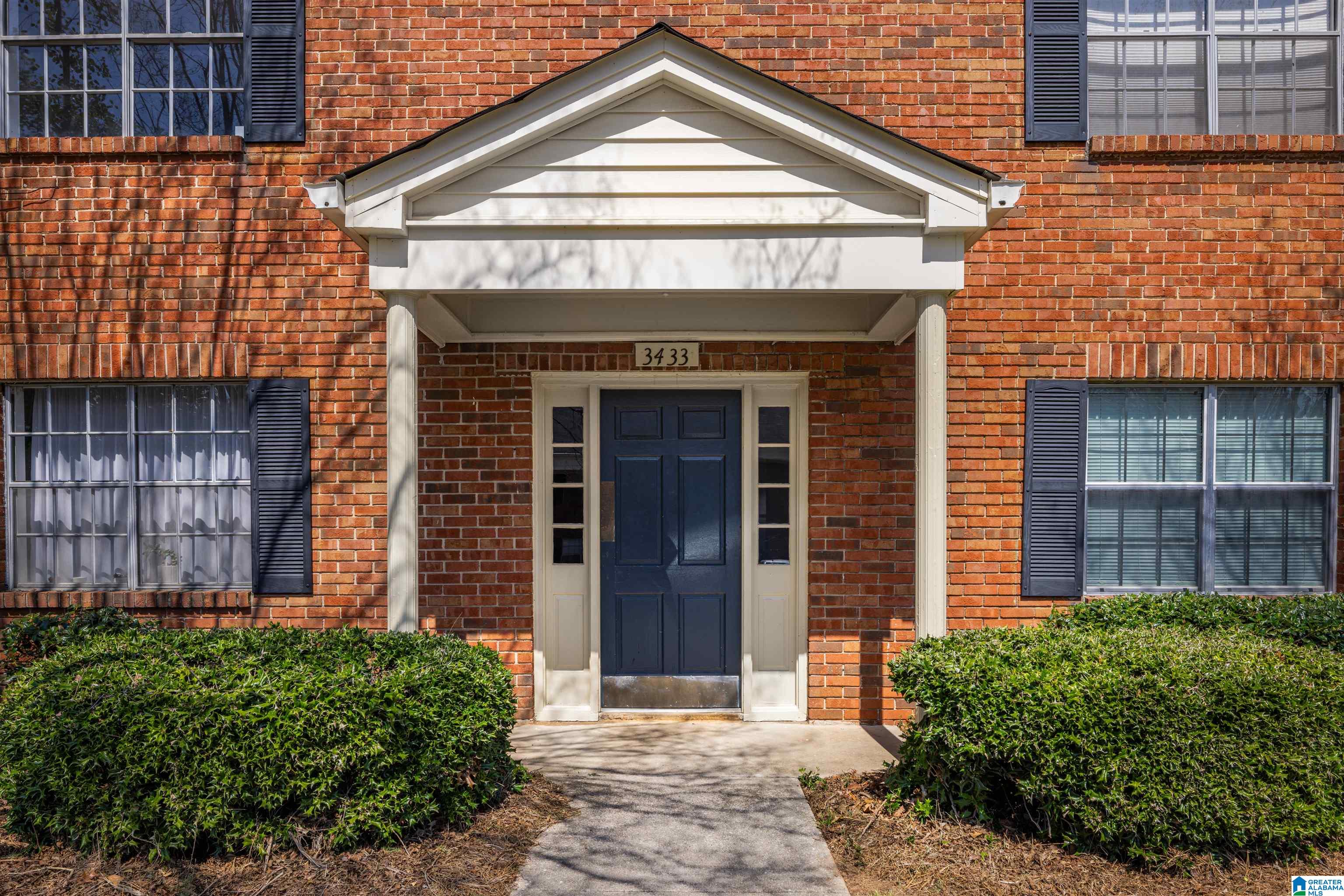 3433 Sandner Court, Unit A Birmingham, AL 35209 - Photo 4 of 33