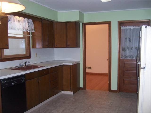 182 Caldicott Road Rotterdam, NY 12303 - Photo 3 of 10 Photo 3