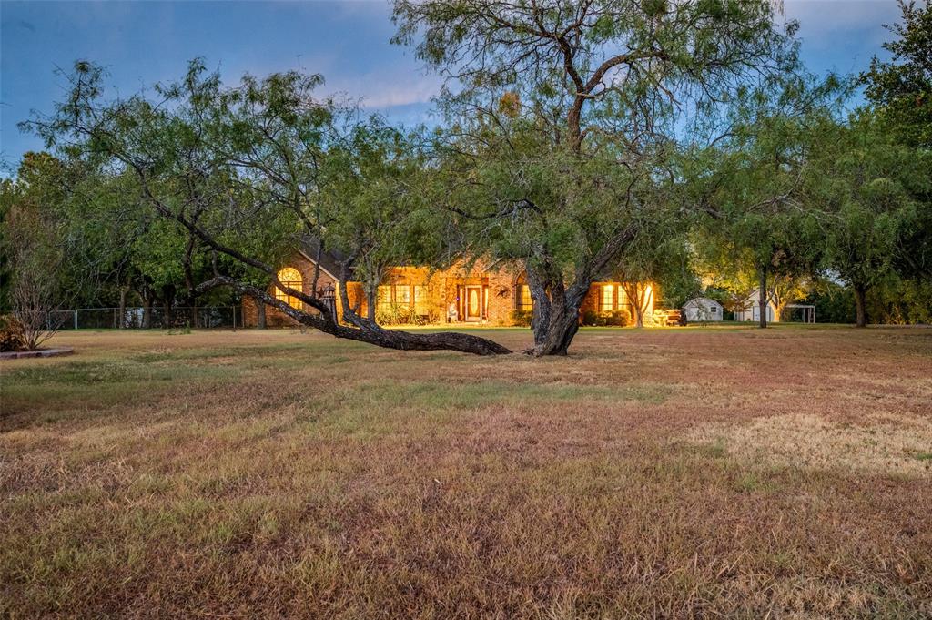 611 Combine Road Seagoville, TX 75159 - Photo 4 of 36 Gallery Image 4