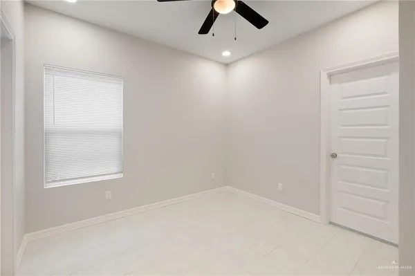 $1,000 | 4617 Larkspur Avenue, Unit 1, McAllen, TX 78501