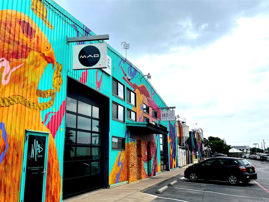 5515 Humming Bird Lane, Unit 207 Austin, TX 78745 - Photo 27 of 32 a view of parking area