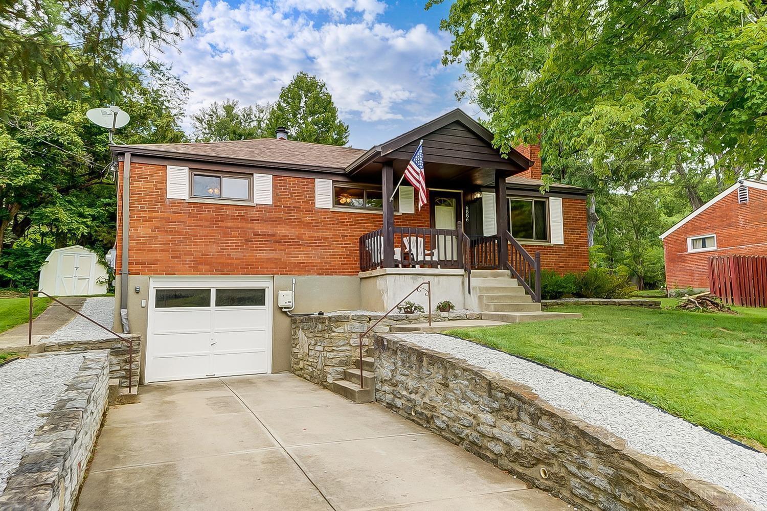 6886 Taylor Road Cincinnati, OH 45248 - Photo 3 of 32
