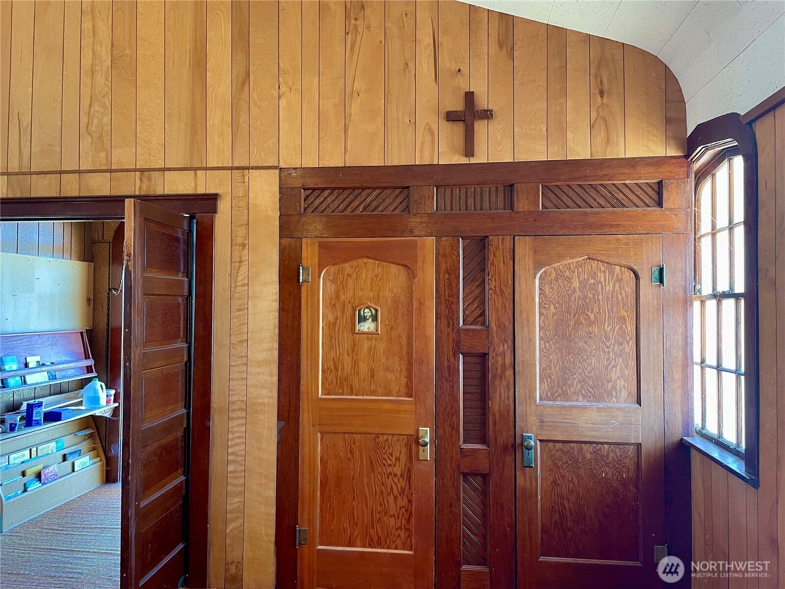138 Range Street Hartline, WA 99135 - Photo 6 of 34 a view of front door
