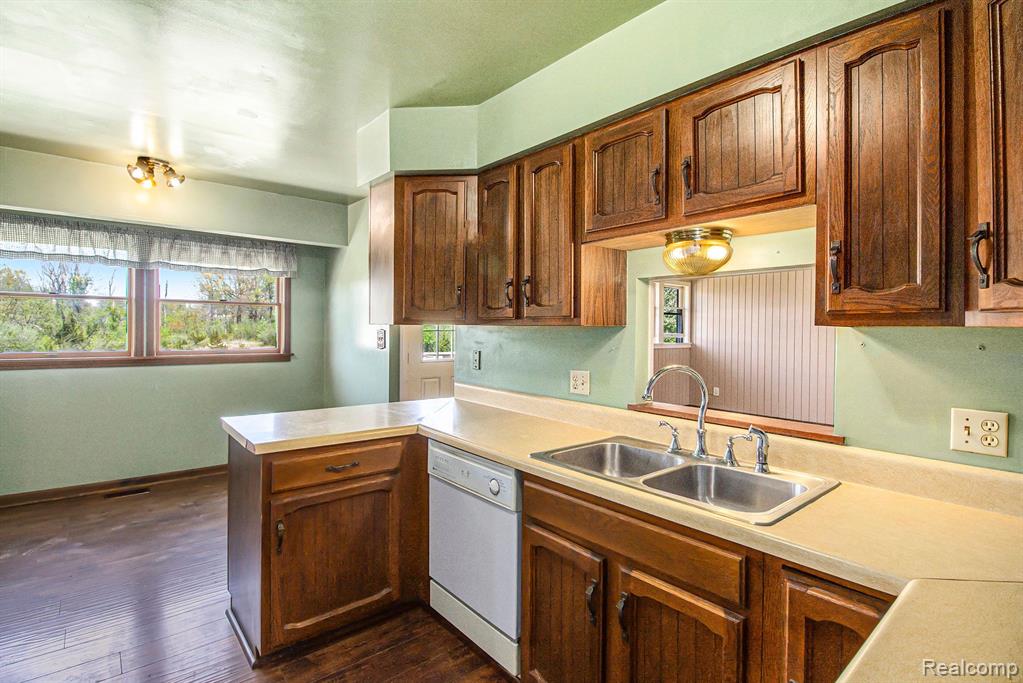 1148 West Cook Road Grand Blanc, MI 48439 - Photo 7 of 21 Gallery Image 7