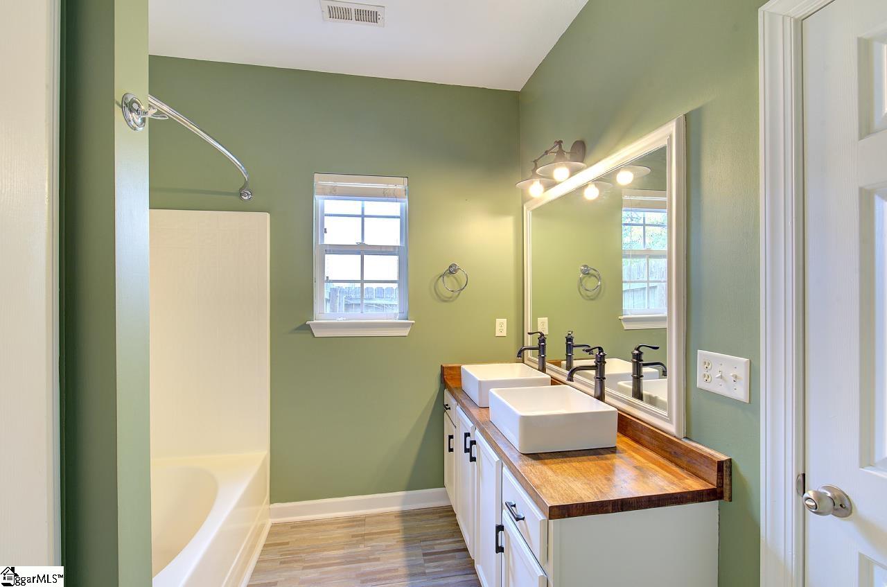 225 Worcester Lane Easley, SC 29642 - Photo 19 of 47 Gallery Image 19